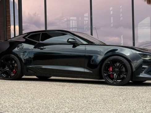 Used 2016 Chevrolet Camaro SS RWD image 16