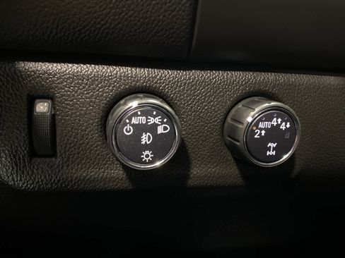 Used 2018 Chevrolet Colorado LT w/ LT Convenience Package image 19