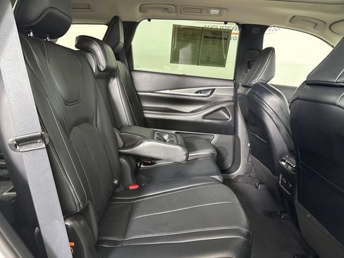 Used 2023 Genesis G70 2.0T w/ Sport Prestige Package AWD/4WD image 30