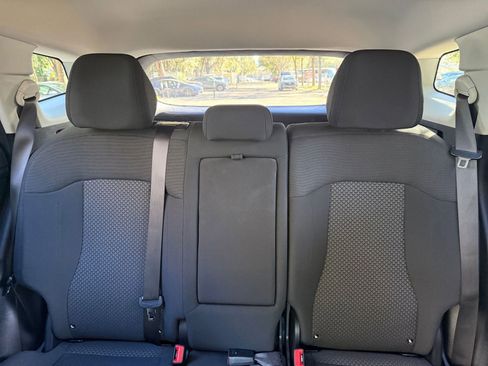 Used 2025 Kia Sportage LX image 33