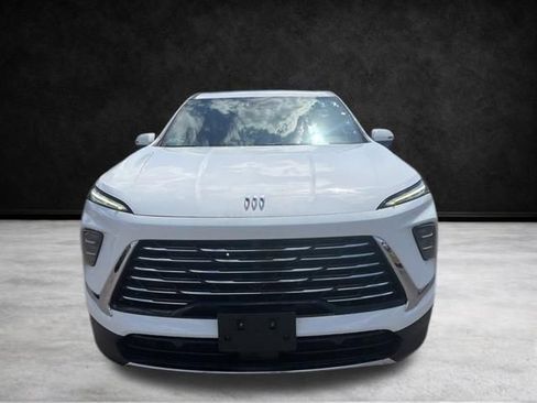 Used 2025 Buick Enclave Preferred image 11