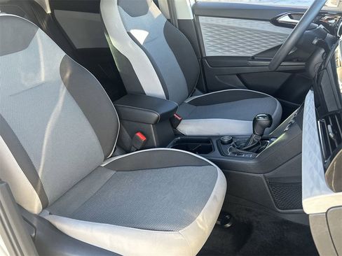 Used 2022 Volkswagen Taos S image 8