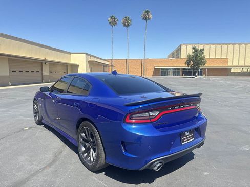 Used 2020 Dodge Charger Scat Pack RWD image 5