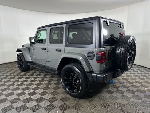 Used 2023 Jeep Wrangler Unlimited Sahara w/ Cold Weather Group image 5