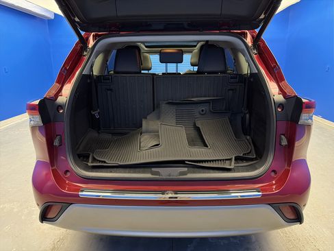 Used 2022 Toyota Highlander Platinum image 34