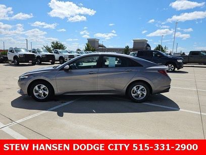 Used 2022 Hyundai Elantra SE