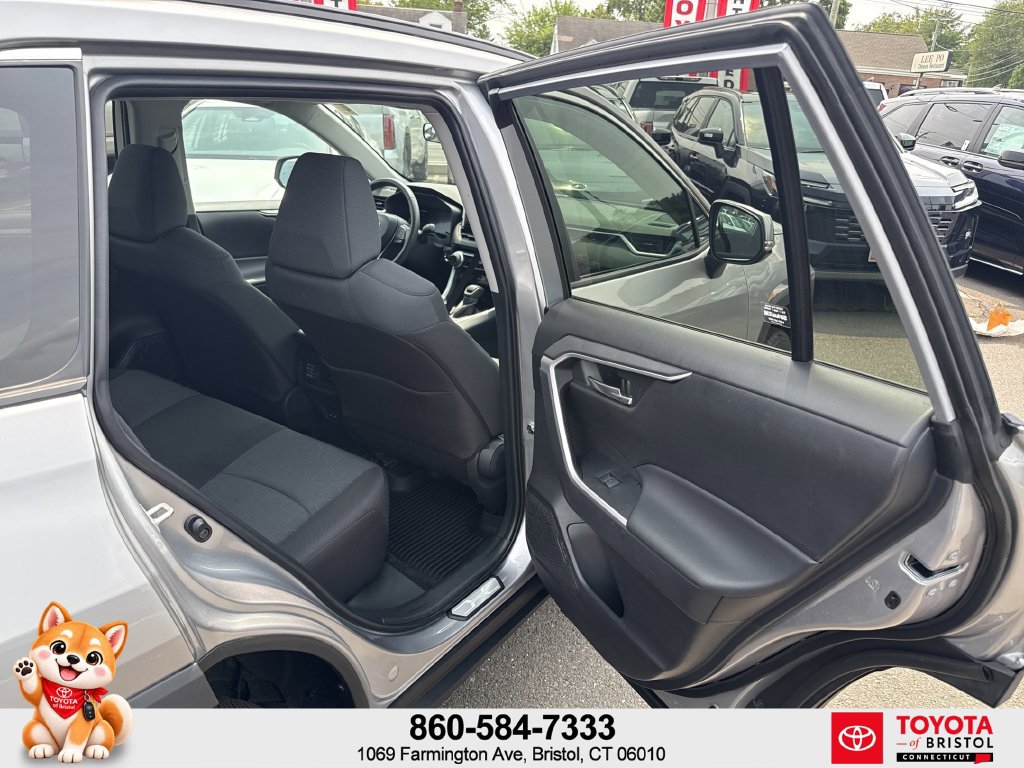 Used 2024 Toyota RAV4 XLE w/ Convenience Package AWD/4WD image 31