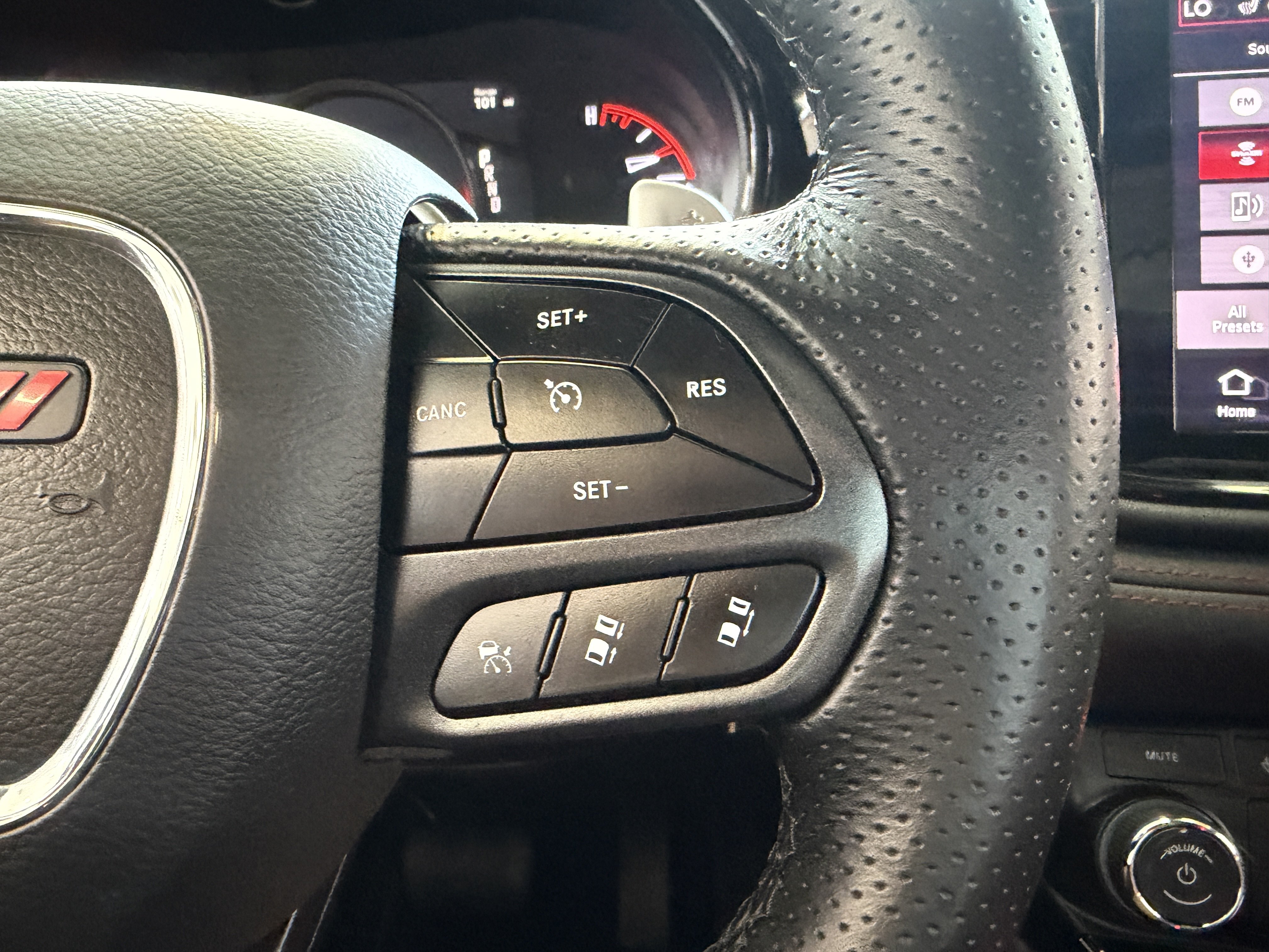 Used 2025 Dodge Durango R/T AWD/4WD image 40