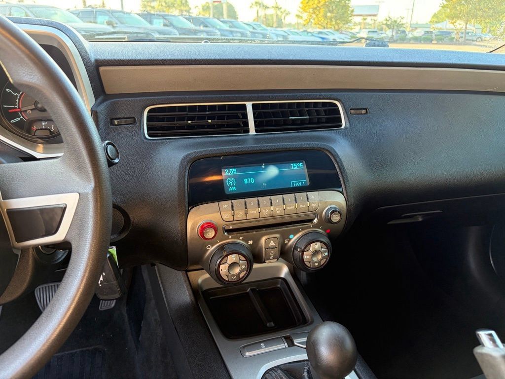 Used 2011 Chevrolet Camaro LS RWD image 18