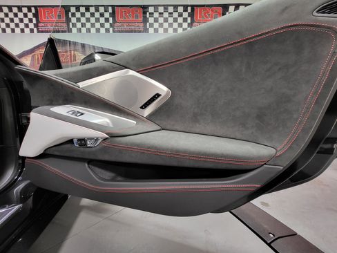 Used 2023 Chevrolet Corvette Stingray Premium Conv w/ Z51 Performance Package image 23