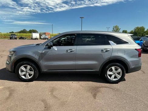 Used 2021 Kia Sorento LX AWD/4WD image 37