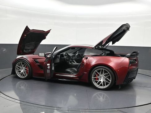 Used 2017 Chevrolet Corvette Grand Sport w/ Carbon Flash Badge Package RWD image 35