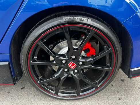 Used 2018 Honda Civic Type R image 10