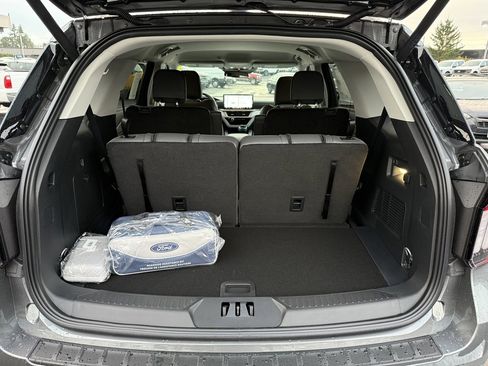 New 2026 Ford Explorer Active w/ Active Comfort Package image 8