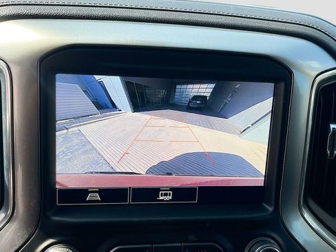Used 2021 Chevrolet Silverado 1500 LT Trail Boss w/ Convenience Package II AWD/4WD image 13