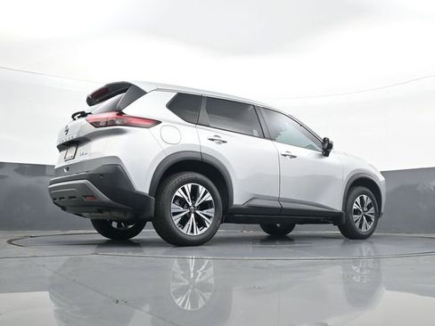 Used 2022 Nissan Rogue SV AWD/4WD image 25