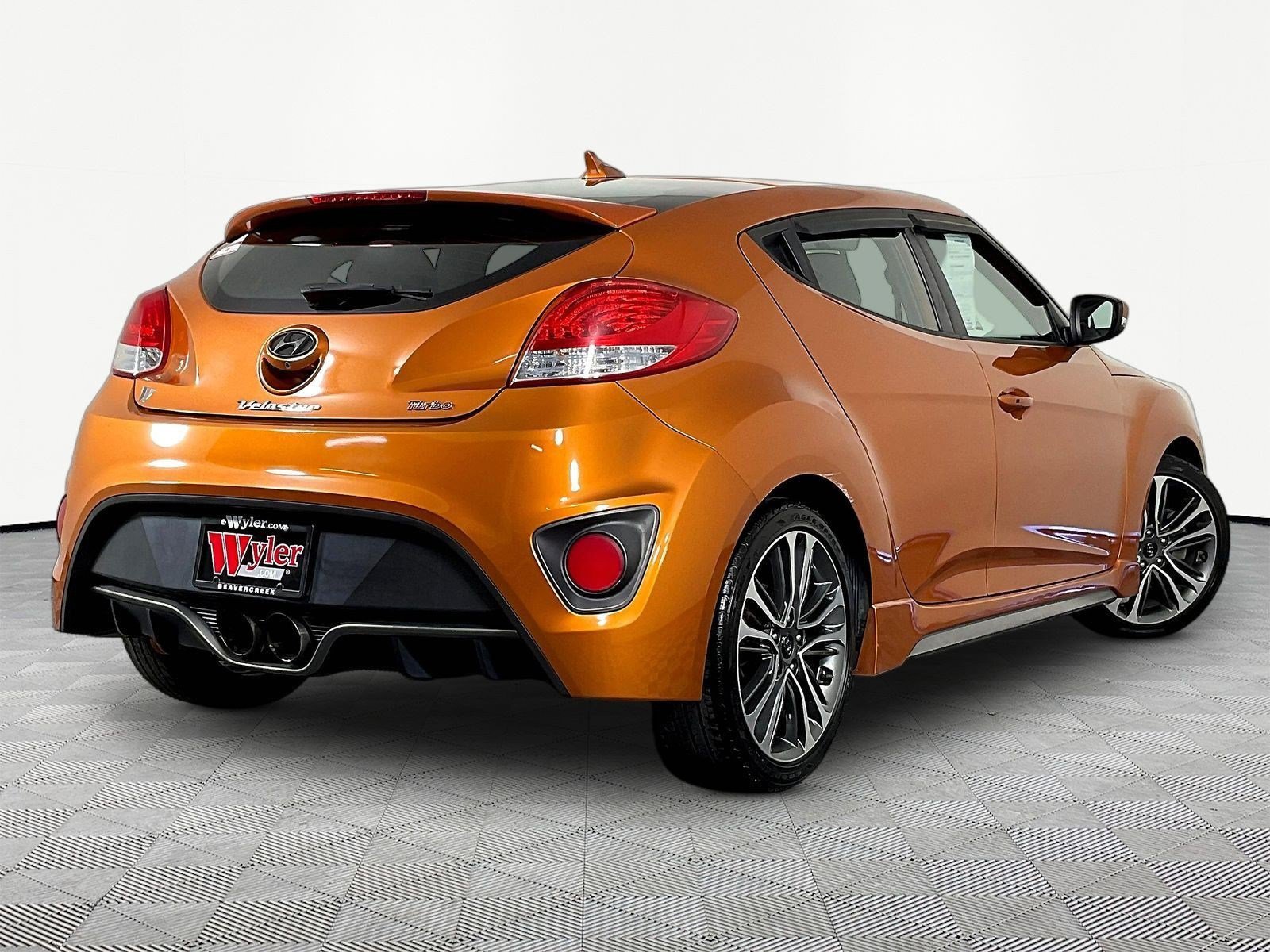 Used 2016 Hyundai Veloster Turbo FWD image 6