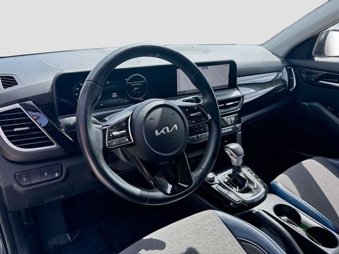 Used 2024 Kia Seltos S AWD/4WD image 9