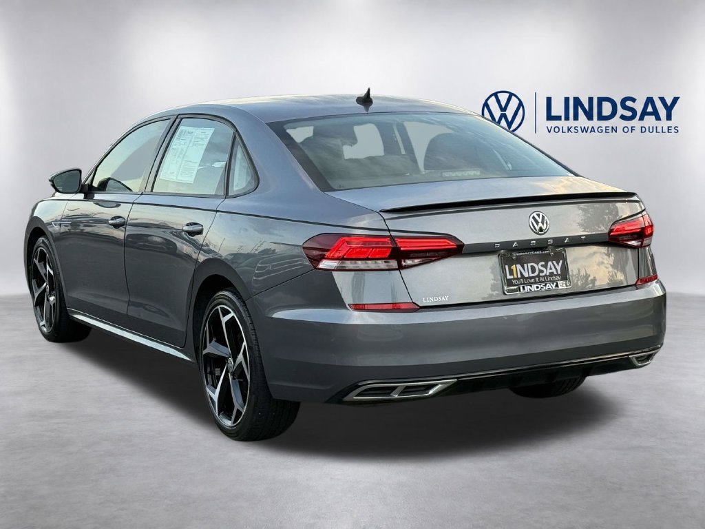 Used 2020 Volkswagen Passat 2.0T R-Line FWD image 4