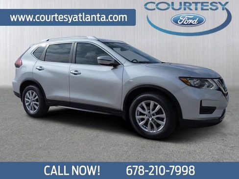 Used 2020 Nissan Rogue SV image 1