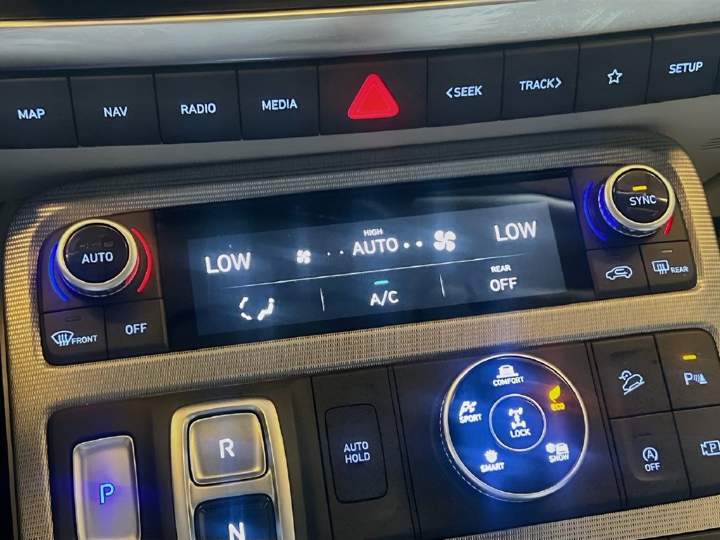 Used 2025 Hyundai Palisade Calligraphy AWD/4WD image 16