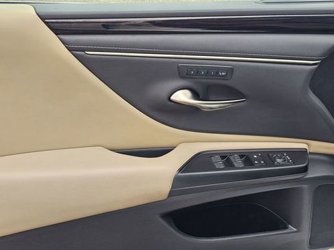 Used 2021 Lexus ES 350 w/ Premium Package image 18