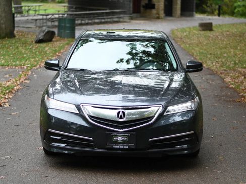 Used 2015 Acura TLX image 2
