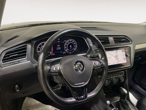 Used 2019 Volkswagen Tiguan SEL image 21