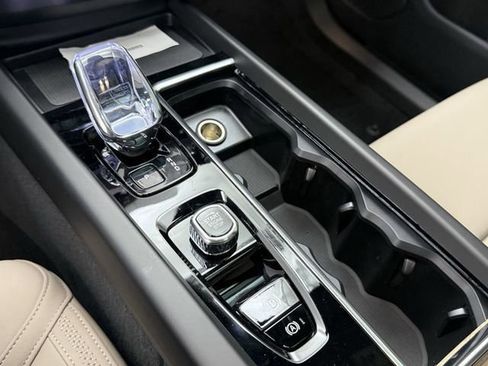 New 2026 Volvo XC60 B5 Core AWD/4WD image 25