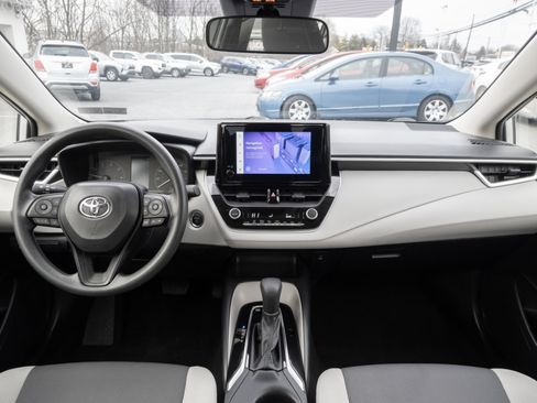 Used 2024 Toyota Corolla LE image 2