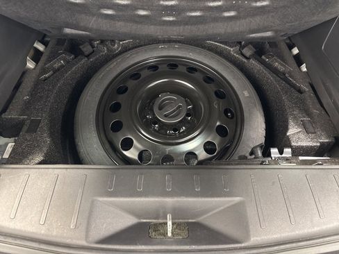 Used 2017 Chevrolet Equinox LT w/ Convenience Package image 35