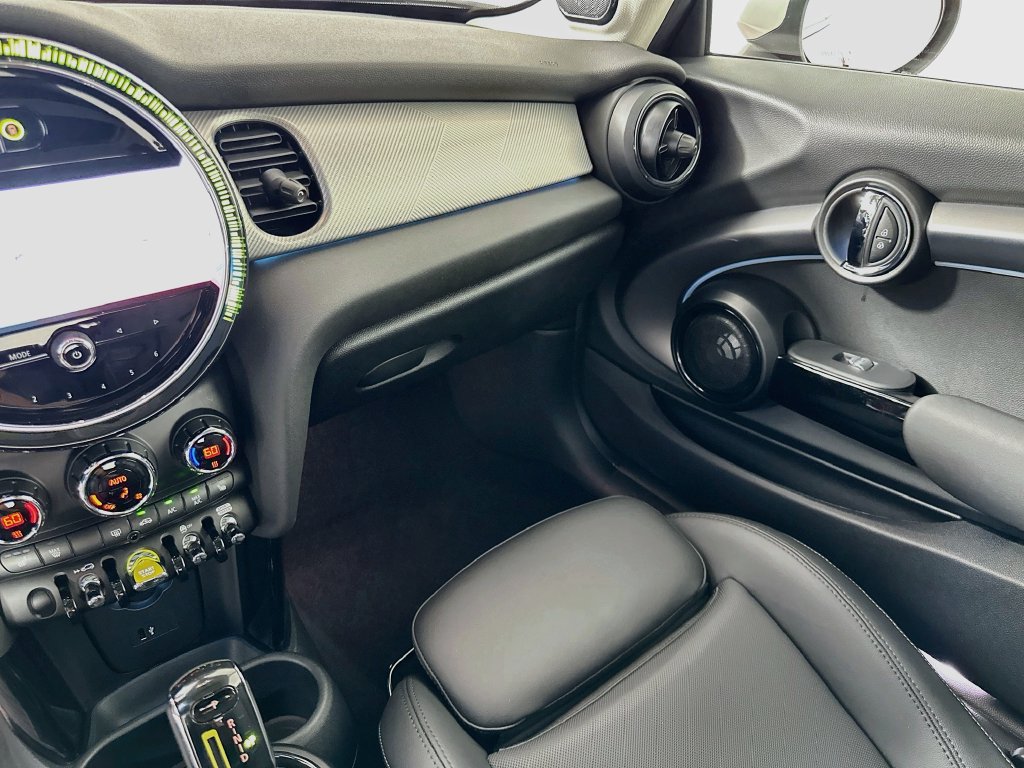 Used 2024 MINI Cooper SE FWD image 24
