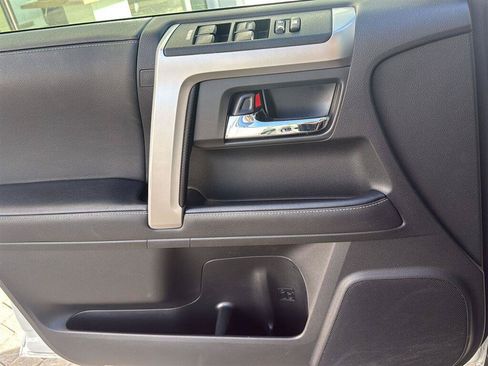Used 2023 Toyota 4Runner SR5 AWD/4WD image 17