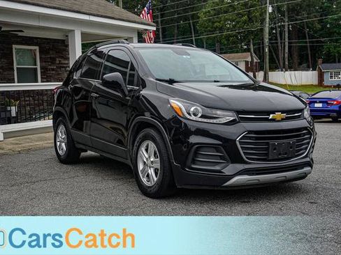 Used 2020 Chevrolet Trax LT w/ LT Convenience Package FWD image 10