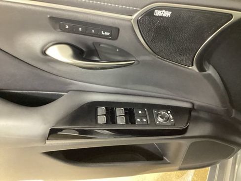 Used 2024 Lexus ES 350 Ultra Luxury FWD image 11