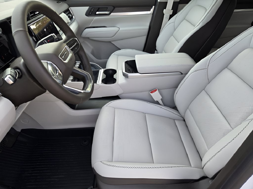 New 2027 GMC Terrain Denali w/ LPO, Floor Liner Package AWD/4WD image 10