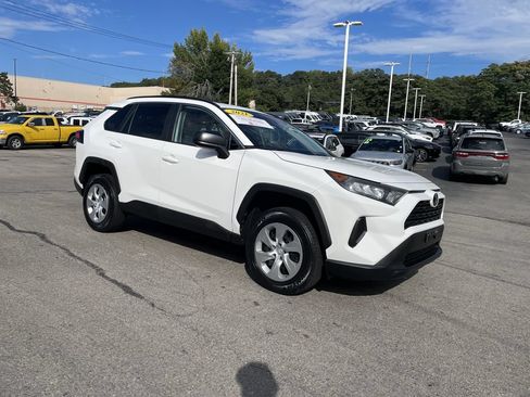 Certified 2021 Toyota RAV4 LE AWD/4WD image 6
