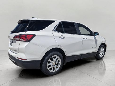 Used 2024 Chevrolet Equinox LT AWD/4WD image 2