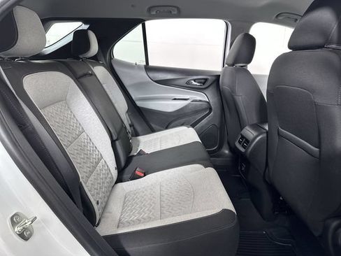 Used 2022 Chevrolet Equinox LS FWD image 28