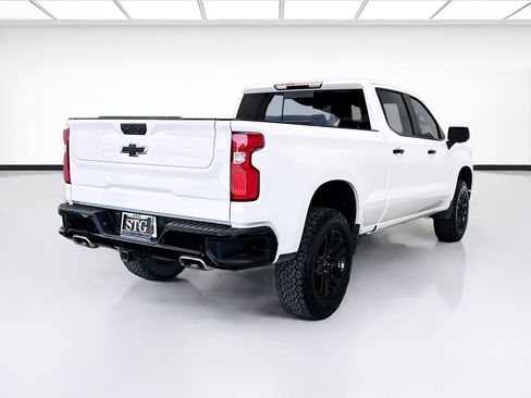 Used 2024 Chevrolet Silverado 1500 LT Trail Boss w/ LT Trail Boss Premium Package AWD/4WD image 4