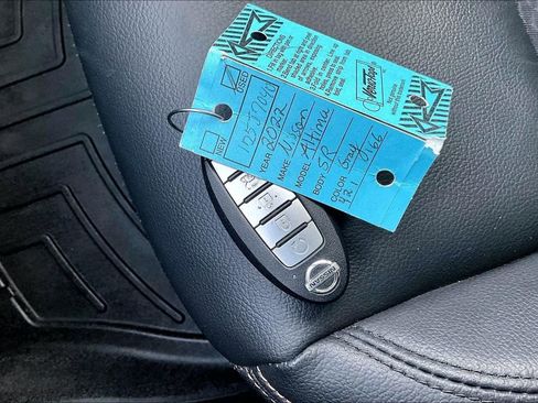 Used 2022 Nissan Altima 2.5 SR image 11