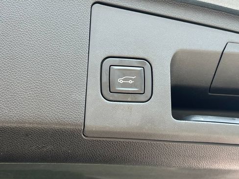 Used 2019 Cadillac XT4 Premium Luxury AWD/4WD image 20