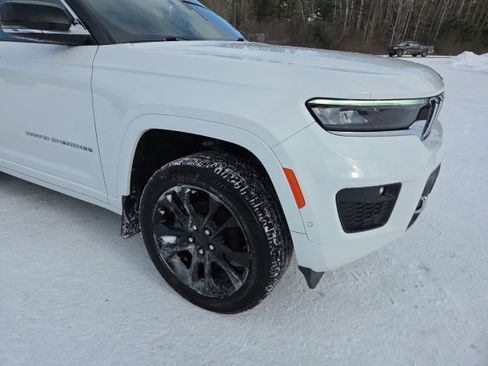 Used 2023 Jeep Grand Cherokee Overland w/ Luxury Tech Group IV image 84