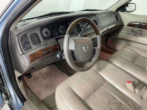 Used 2008 Mercury Grand Marquis LS image 3