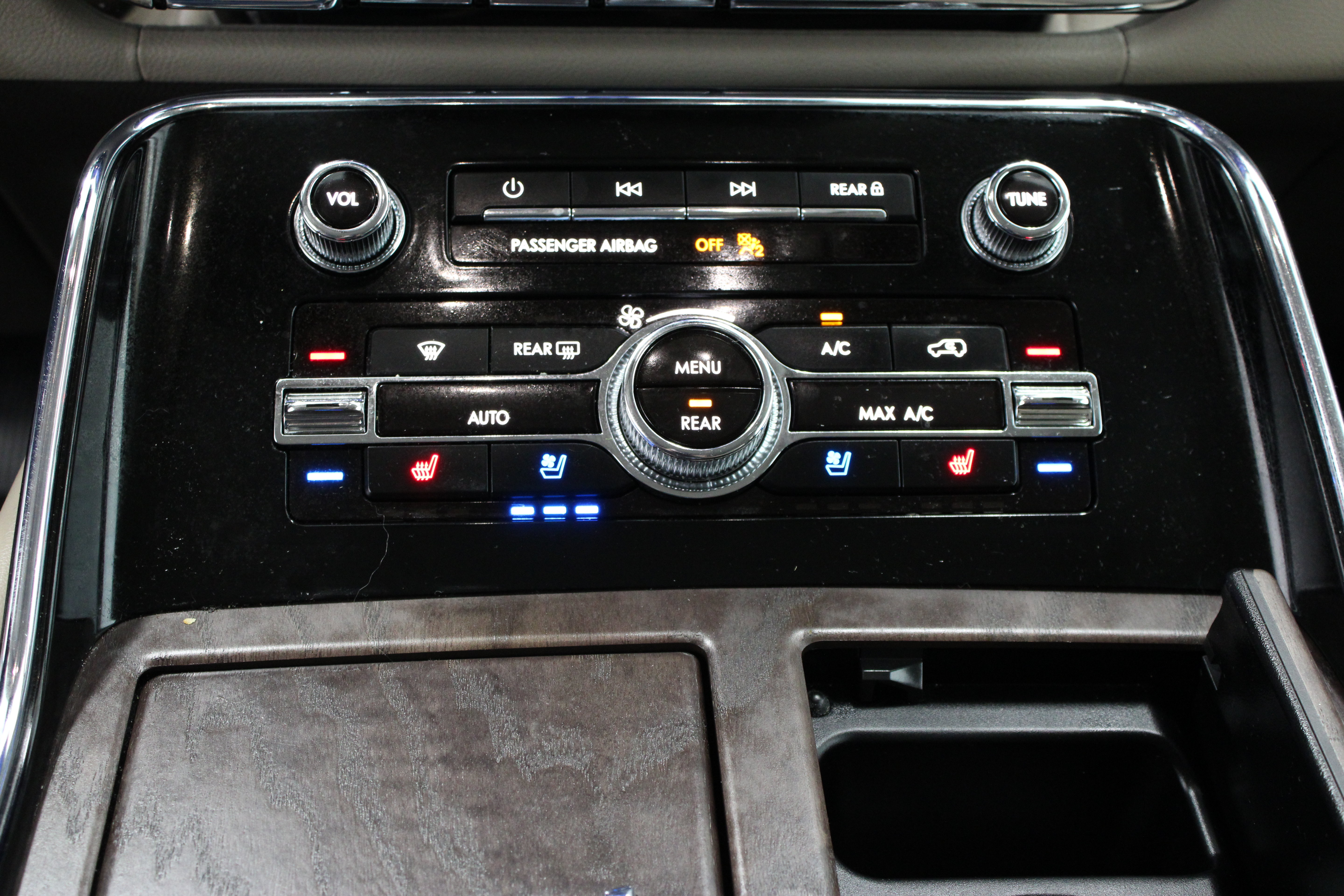 Used 2024 Lincoln Navigator Reserve AWD/4WD image 19