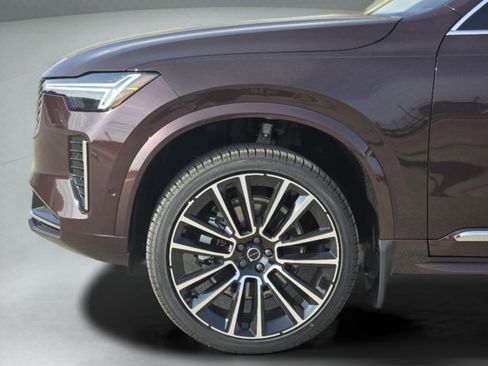 New 2026 Volvo XC90 B5 Ultra w/ Protection Package Premier AWD/4WD image 12