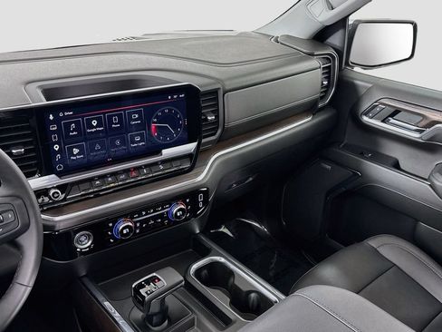 Certified 2023 GMC Sierra 1500 SLT w/ SLT Premium Package AWD/4WD image 28
