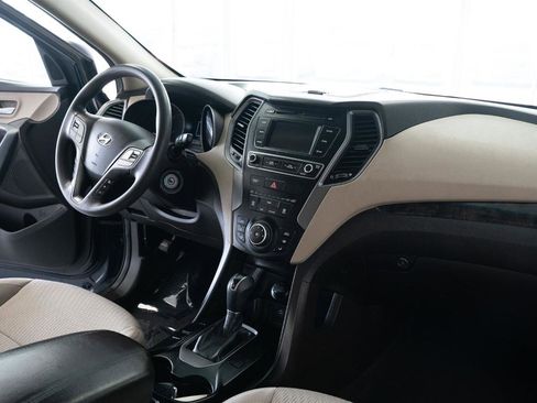 Used 2017 Hyundai Santa Fe Sport image 14