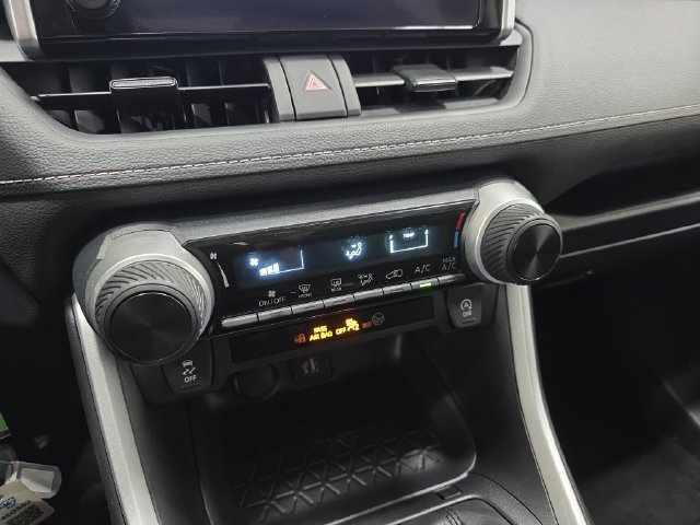 Certified 2025 Toyota RAV4 LE AWD/4WD image 21