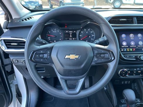 Used 2023 Chevrolet TrailBlazer LT w/ Convenience Package image 16